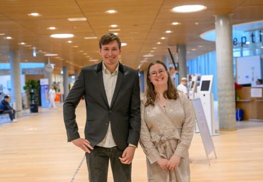 Sander Malmgren og Estrid Hana Nielsen bliver de første bioanalytikerstuderende på talentprogrammet (Foto: Asger Hunov)