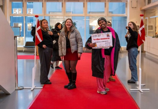 Personer tager del i studiestart på socialrådgiveruddannelsen