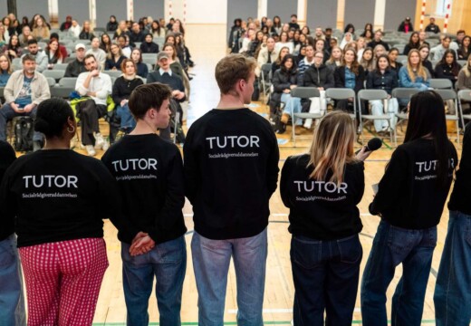 Oplægsholdere og en større forsamling